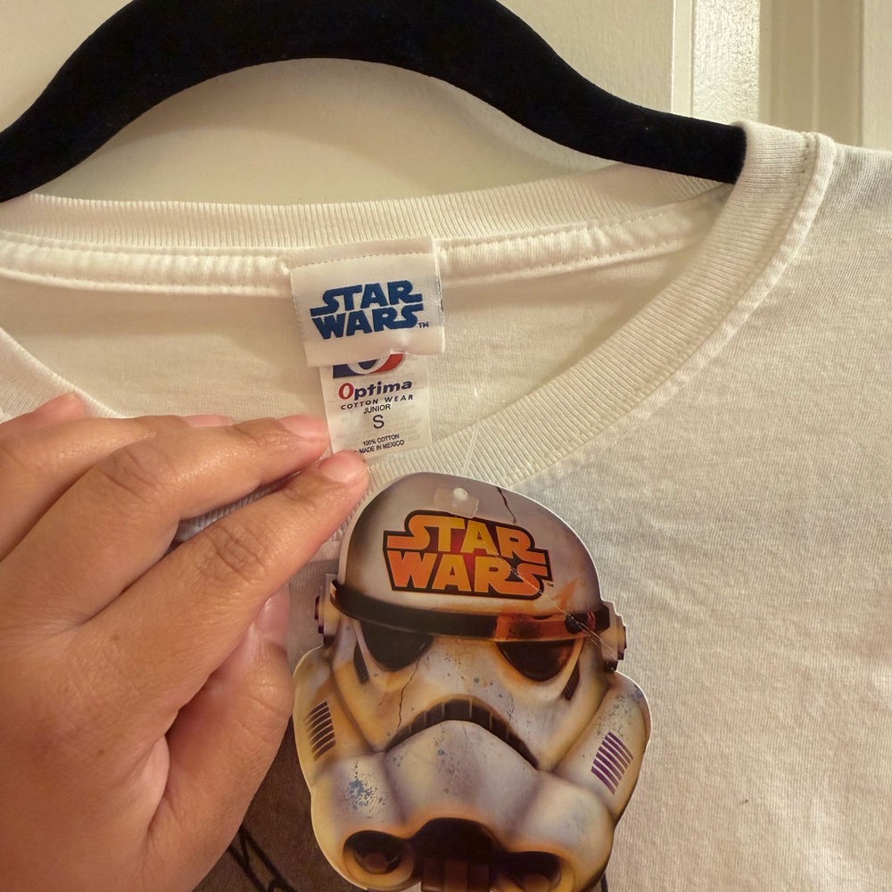 Brand new with tags White Graphic Women’s Tee — Princess Leia - Picture 3 of 4